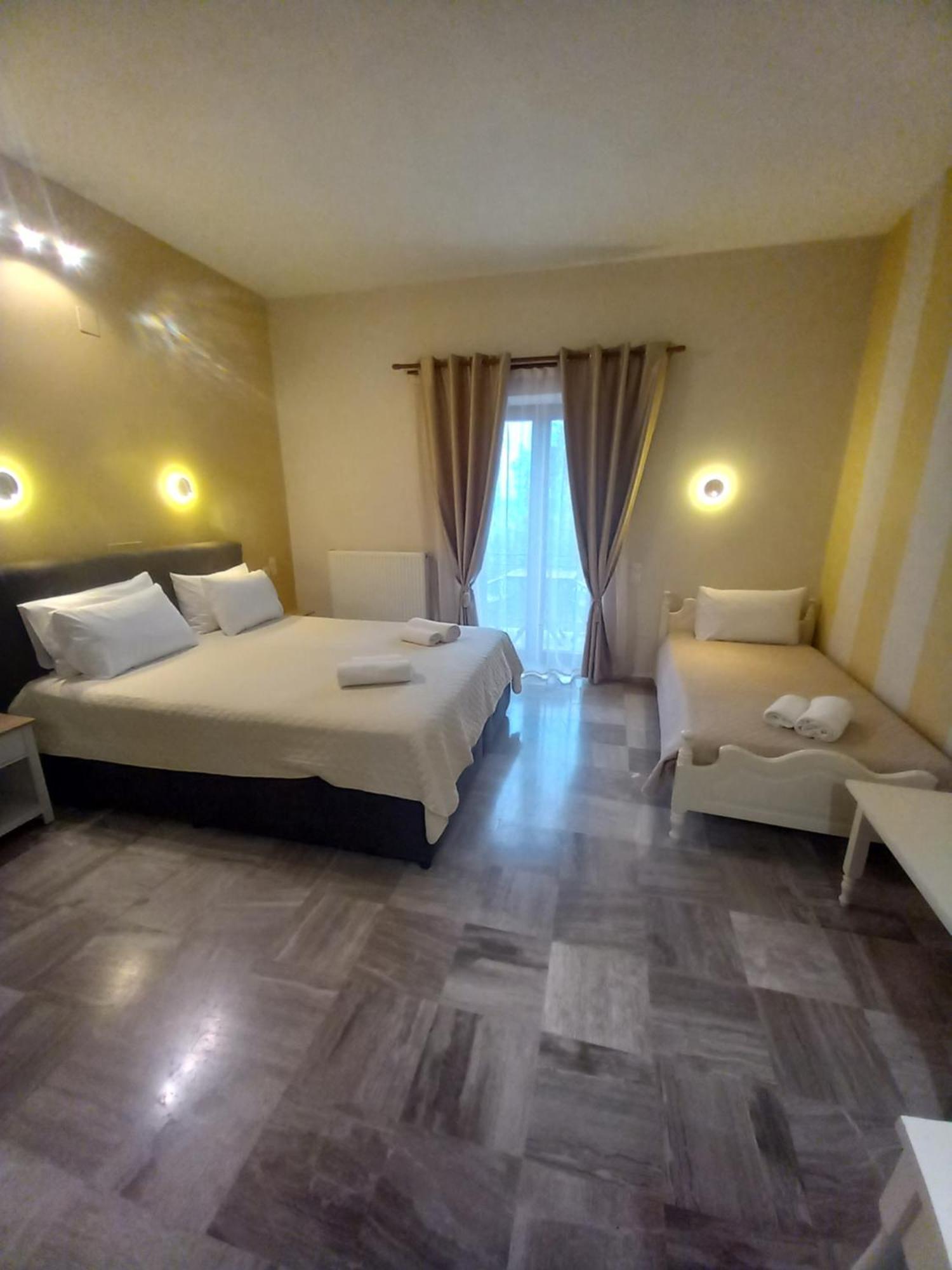 Hermes Hotel Мітімна Екстер'єр фото
