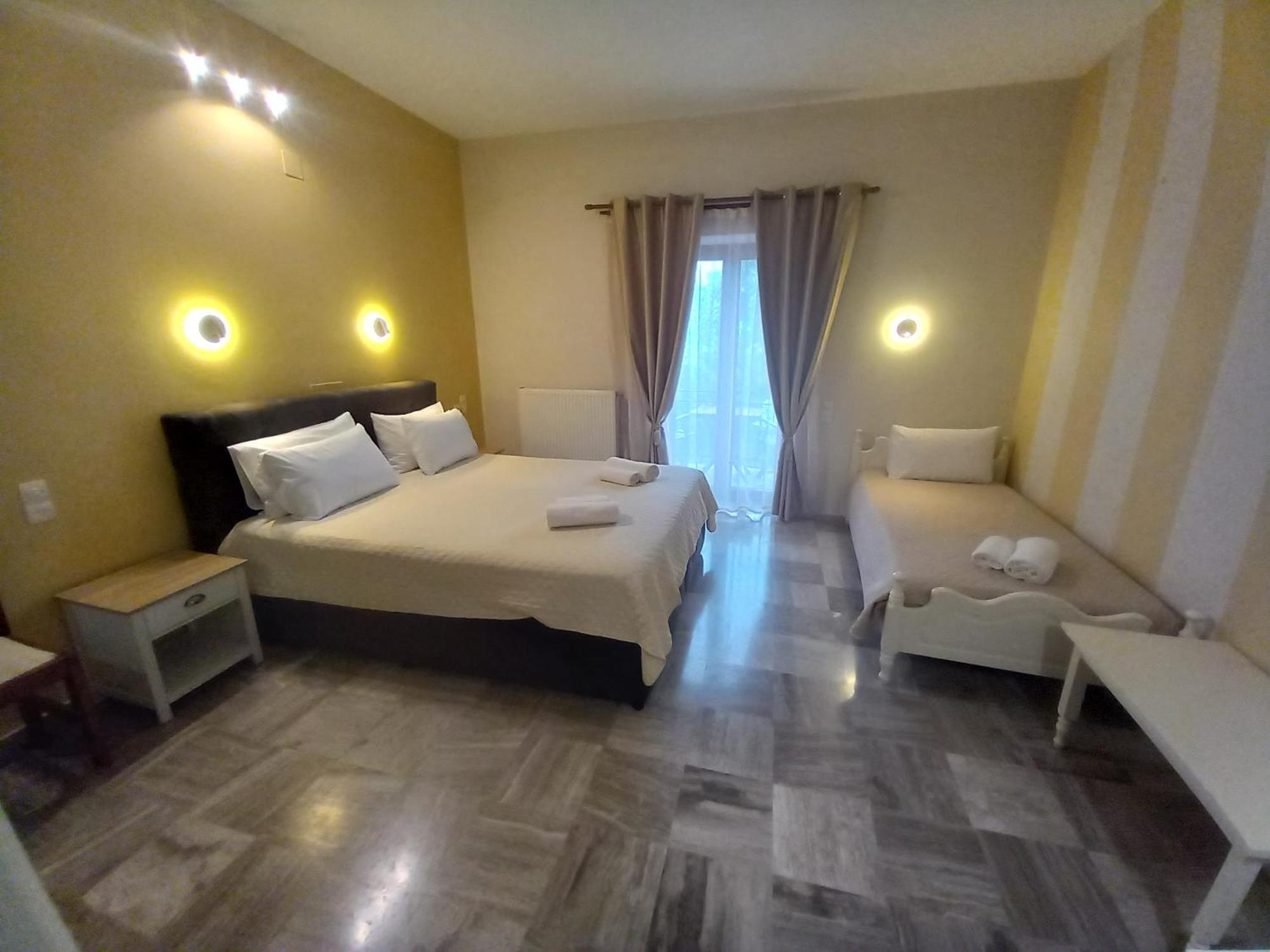 Hermes Hotel Мітімна Екстер'єр фото