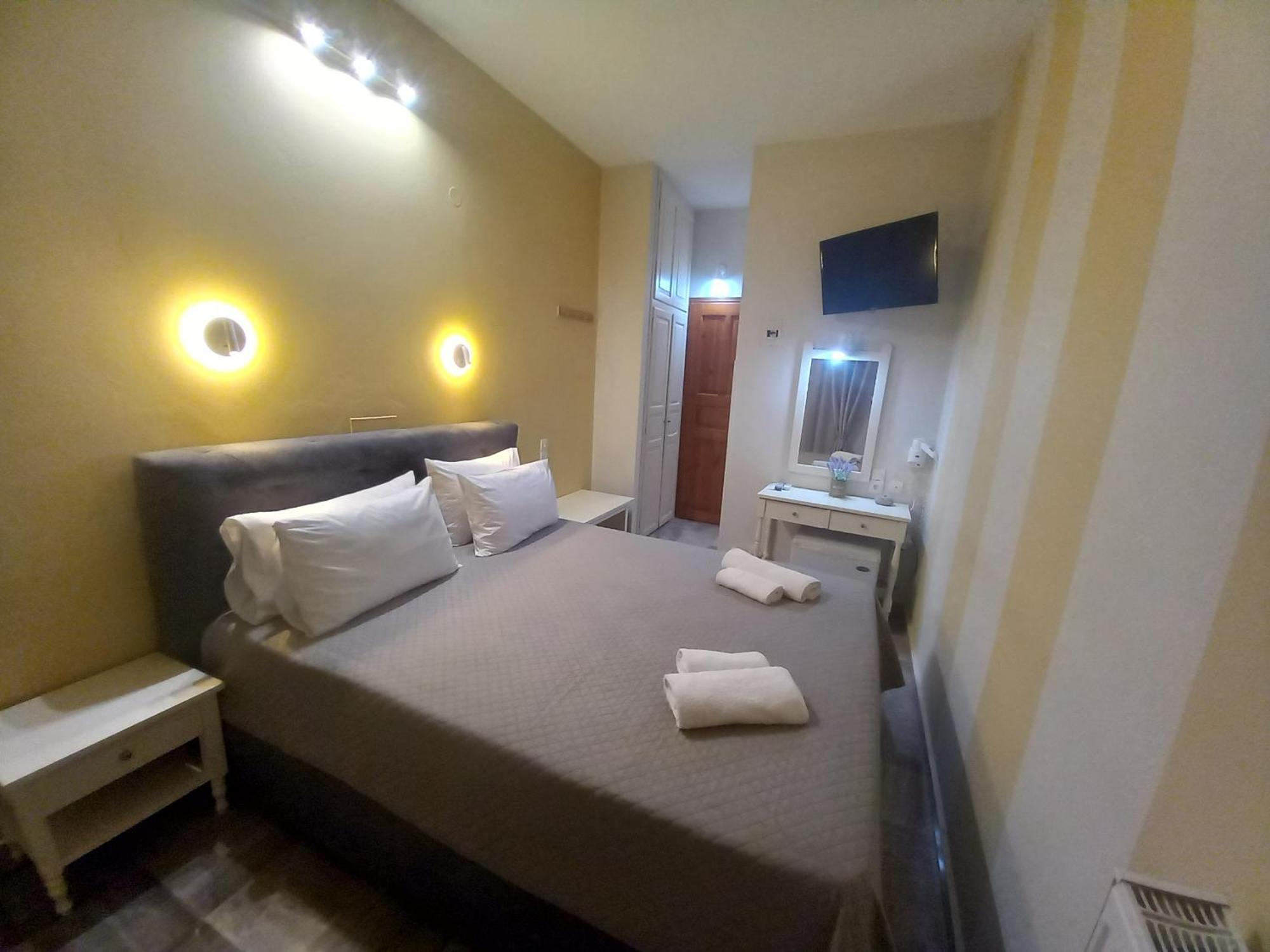 Hermes Hotel Мітімна Екстер'єр фото
