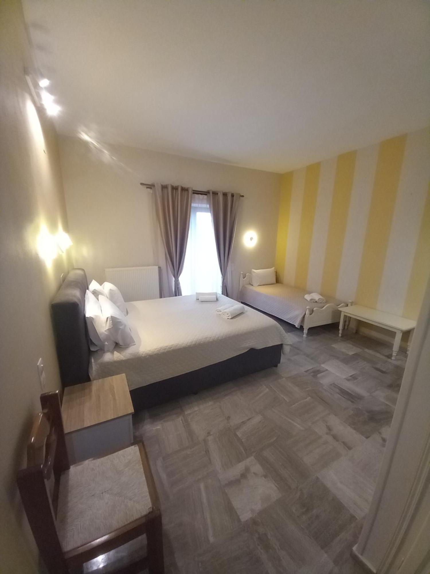 Hermes Hotel Мітімна Екстер'єр фото